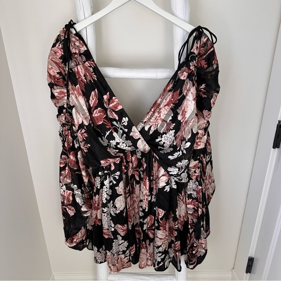 ASOS DESIGN satin stripe blouson mini dress with T ring detail in floral print - Picture 1 of 14